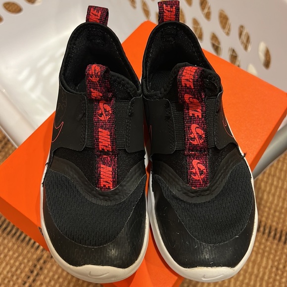 Nike Boys 11C Team Hustle 9 - Picture 2 of 5